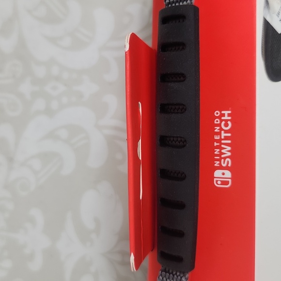 Nintendo Switch/Lite The Legend of Zelda Hylian Crest Protection Case - Picture 2 of 3